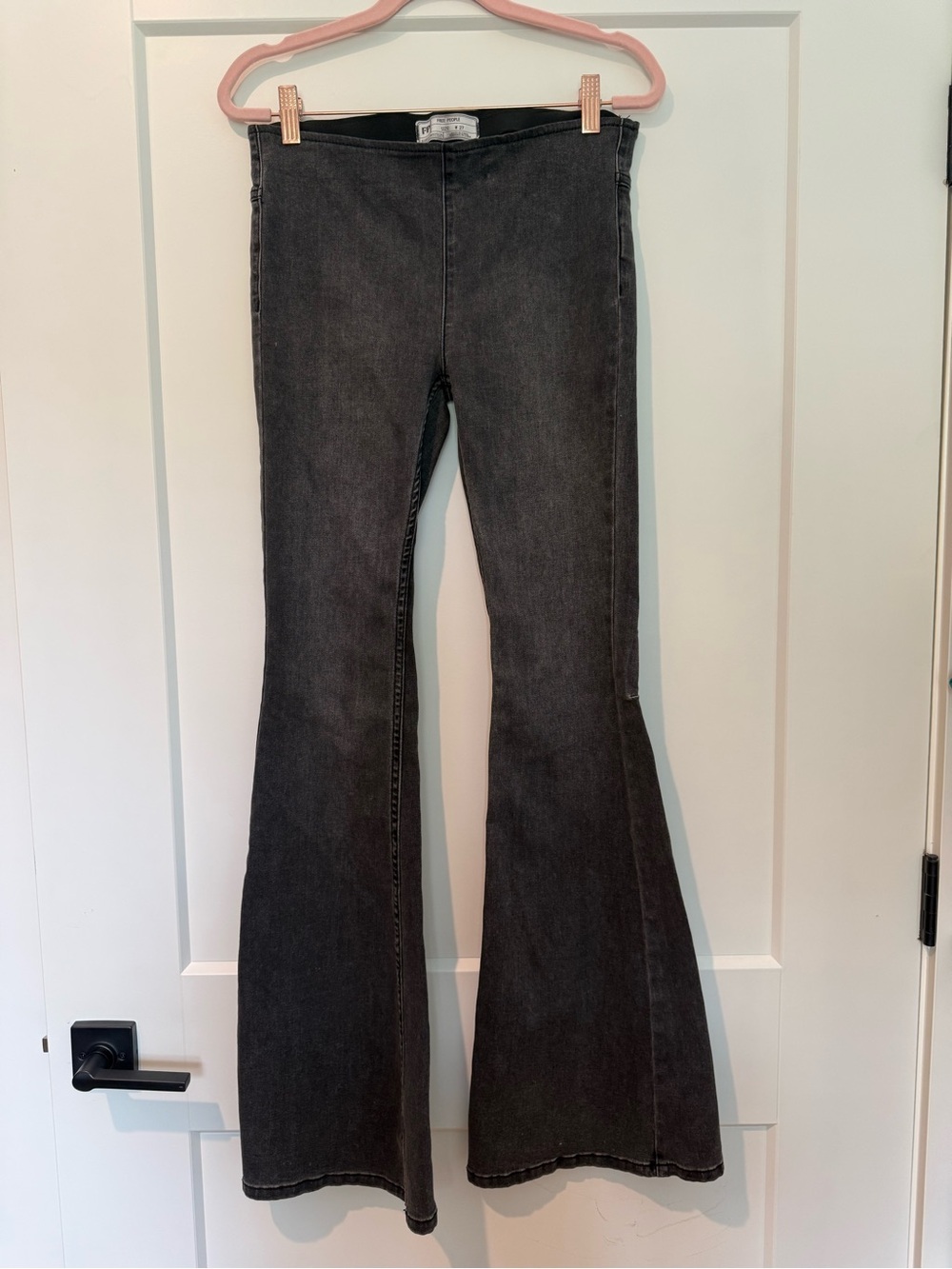 Free People Black Wash Pull-On Flare Jeans Women’s 27 Bell Bottom Stretch Boho
